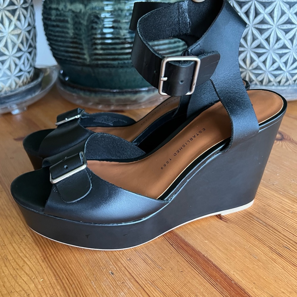 Gap Platform Sandals